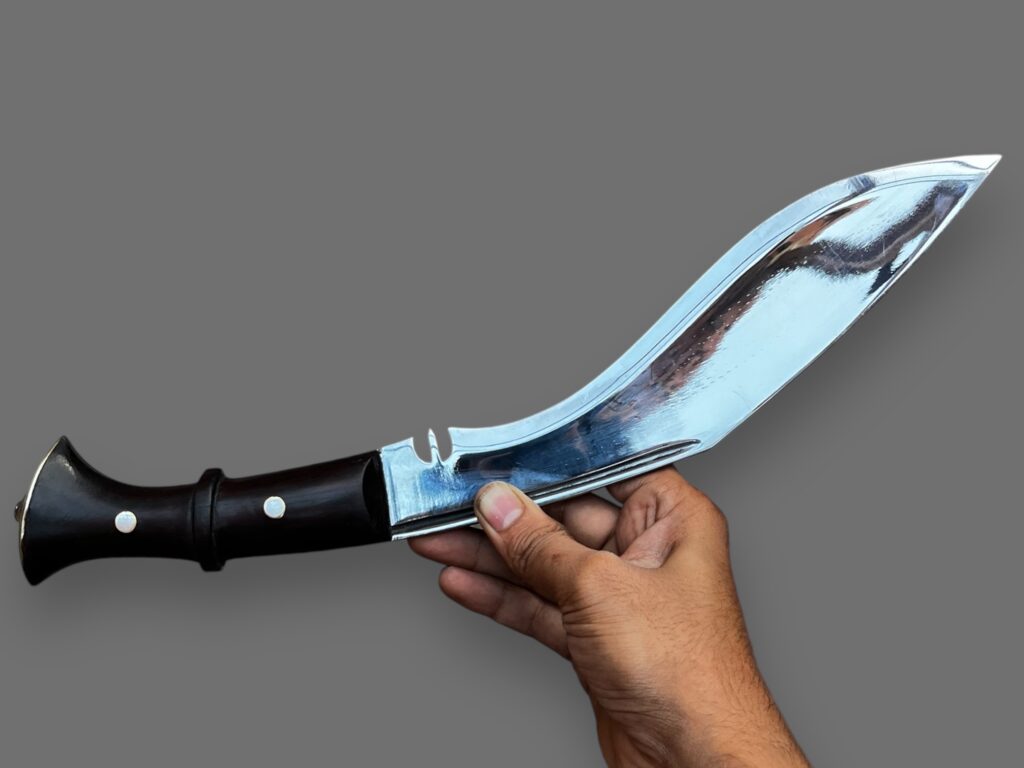 MK4 Kukri in the Hands