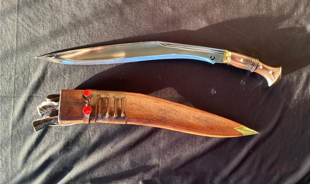 Limbuwan Kukri Knife, kukri vs khukuri