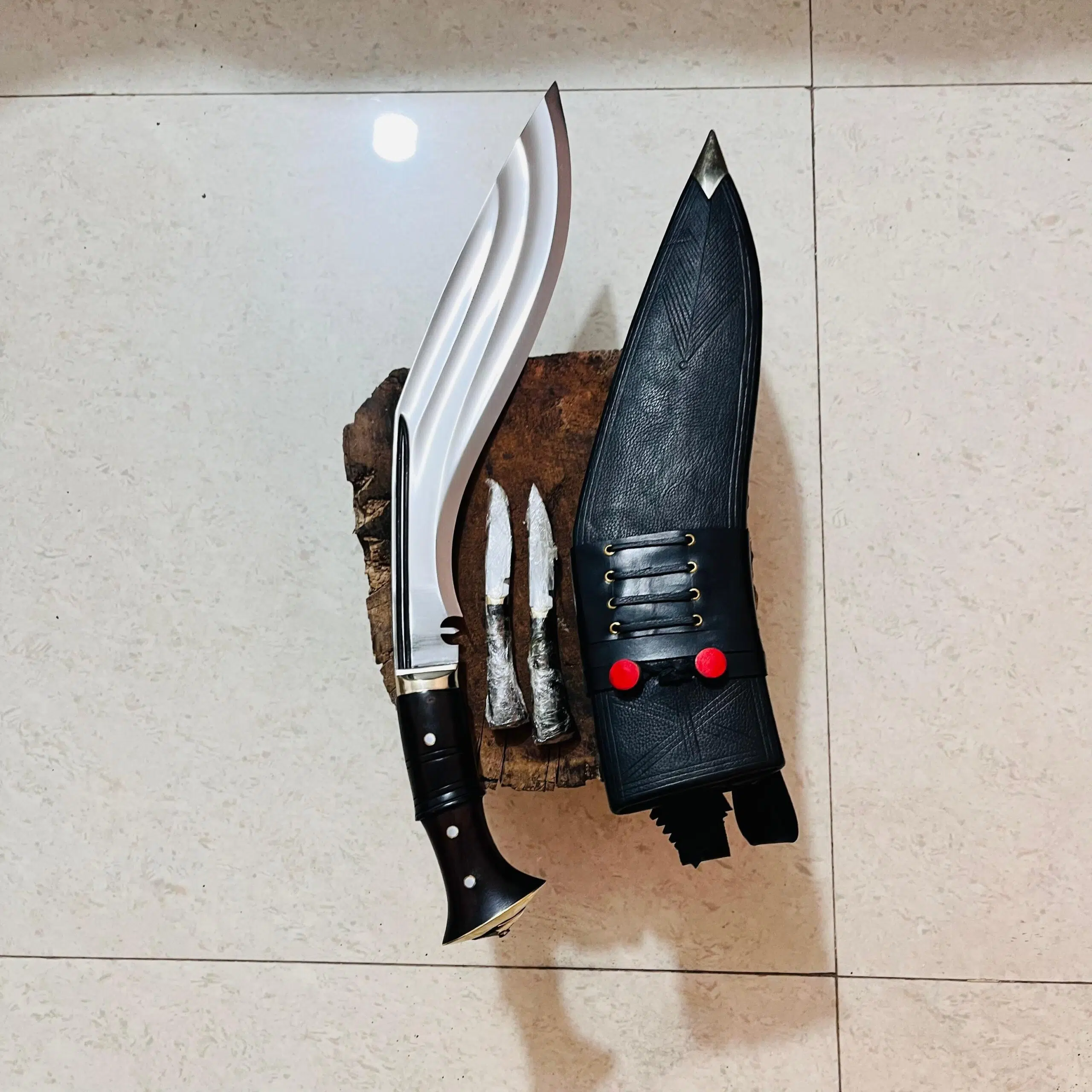 tin chira Khukuri himalayan blades forged in Nepal and himalayan import