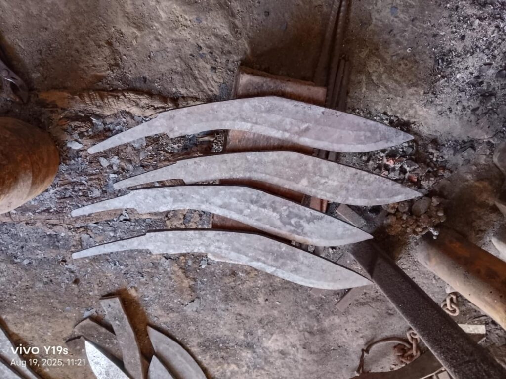 Forging a kukri in Nepal 